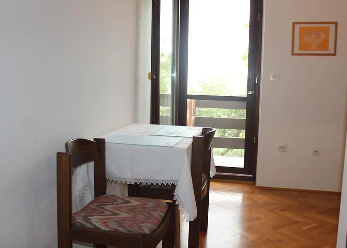 Apartments Petrada
